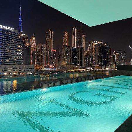 Elegant & Luxury 2Br Apartment Burj And Canal View Sabkhah المظهر الخارجي الصورة
