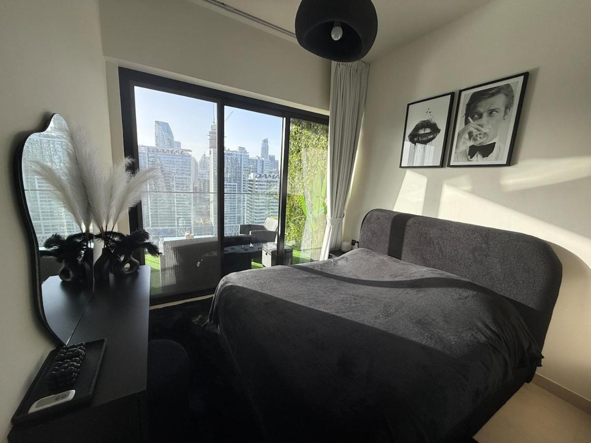 Elegant & Luxury 2Br Apartment Burj And Canal View Sabkhah المظهر الخارجي الصورة