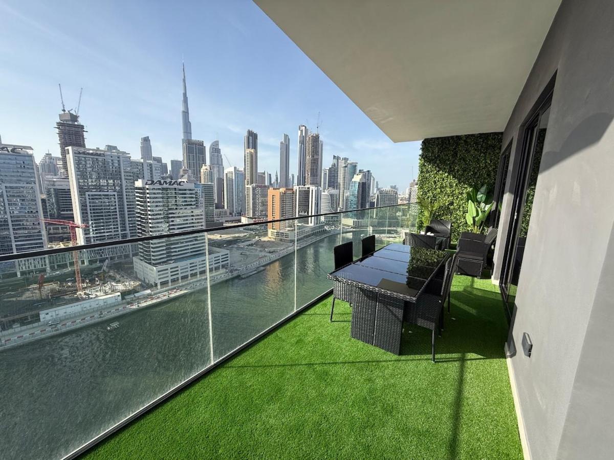 Elegant & Luxury 2Br Apartment Burj And Canal View Sabkhah المظهر الخارجي الصورة