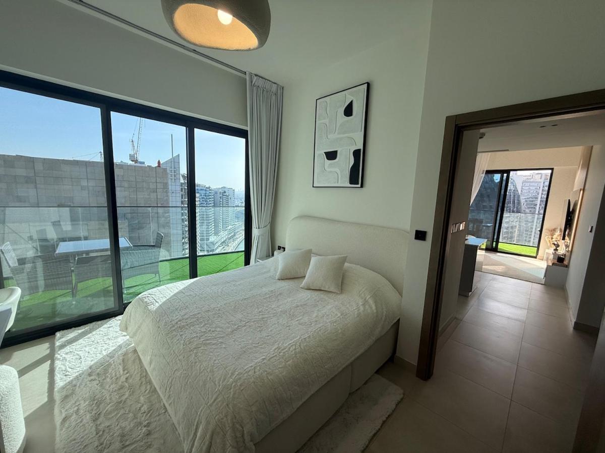 Elegant & Luxury 2Br Apartment Burj And Canal View Sabkhah المظهر الخارجي الصورة