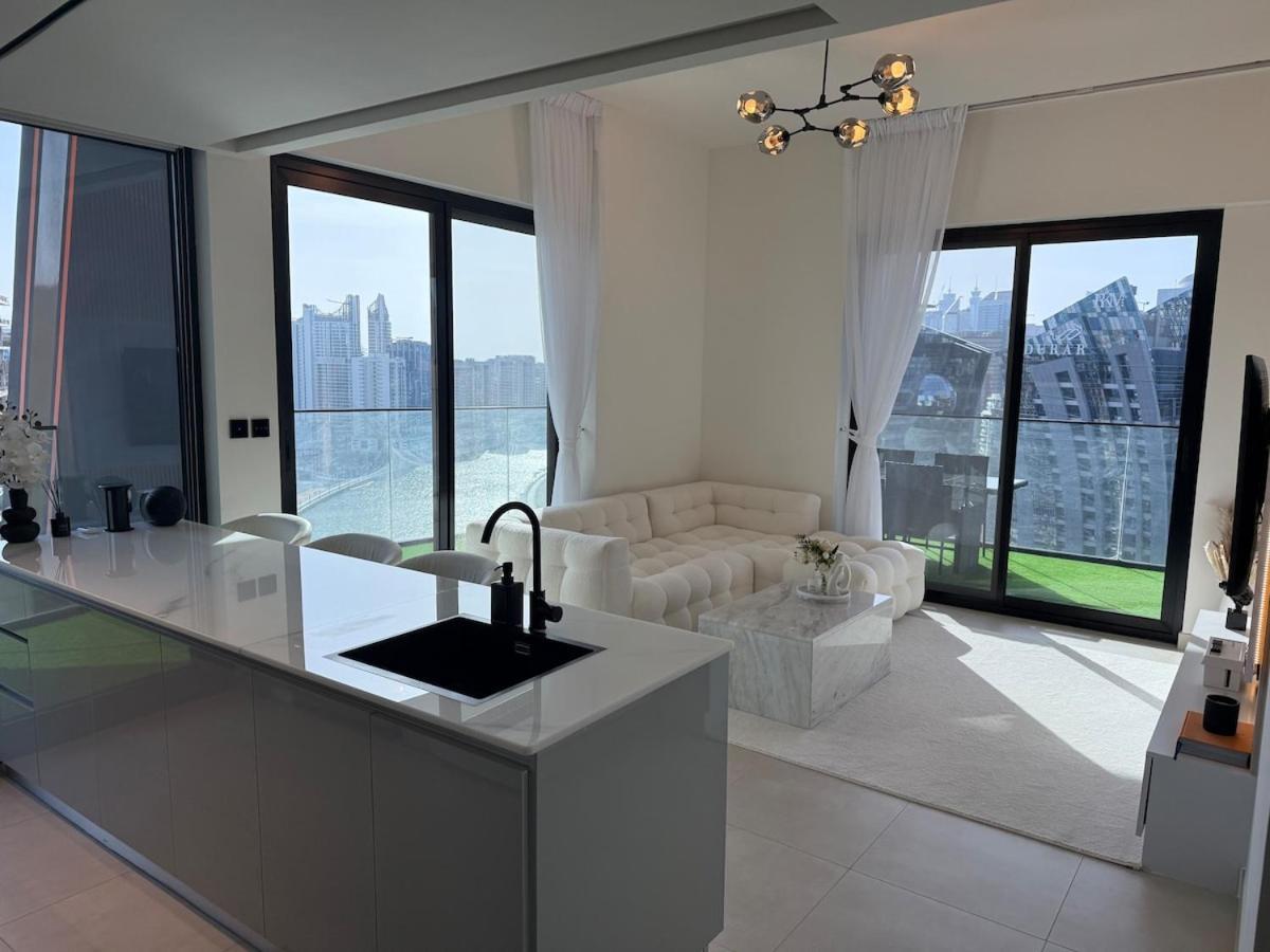Elegant & Luxury 2Br Apartment Burj And Canal View Sabkhah المظهر الخارجي الصورة