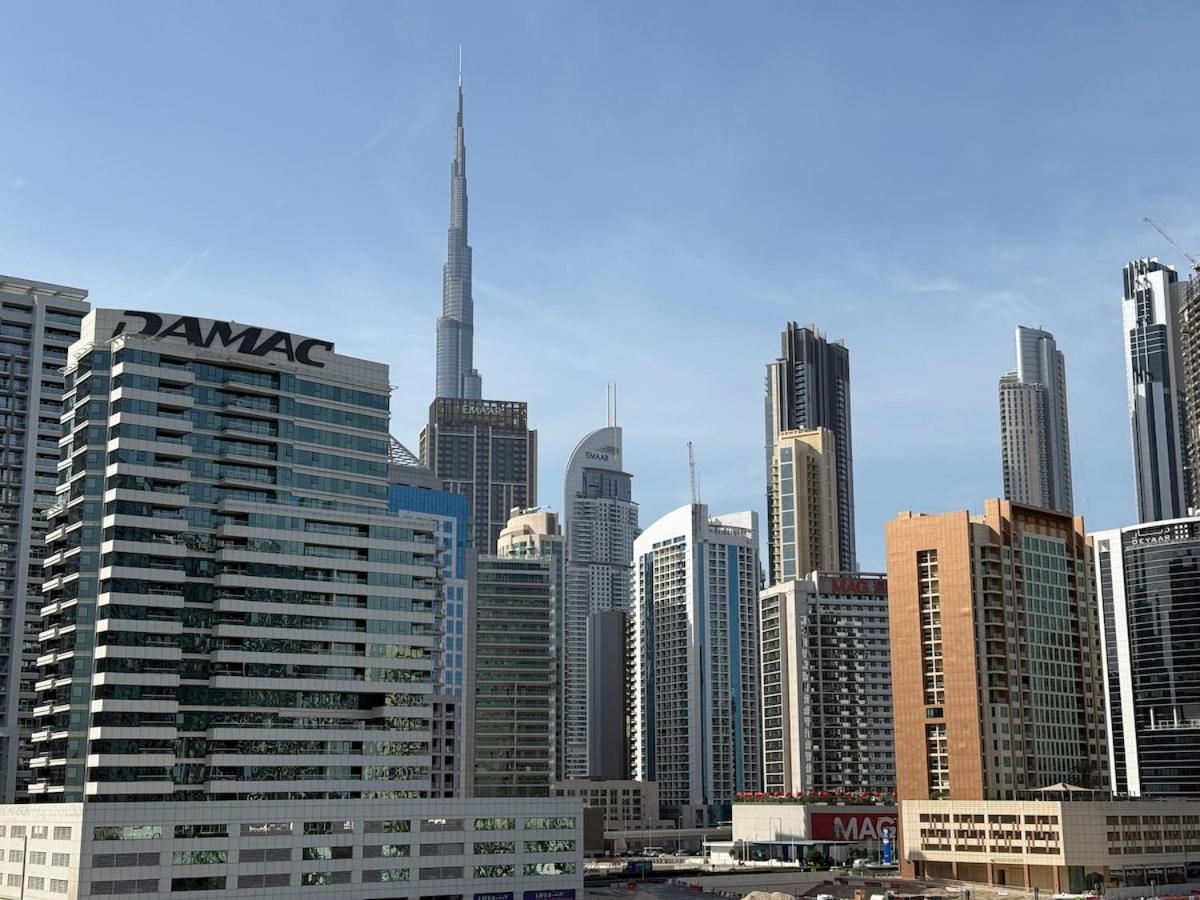 Elegant & Luxury 2Br Apartment Burj And Canal View Sabkhah المظهر الخارجي الصورة