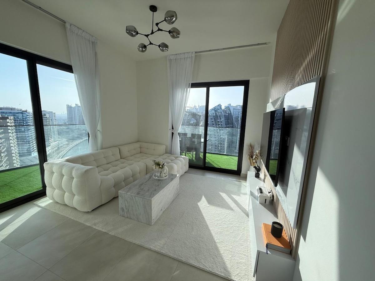 Elegant & Luxury 2Br Apartment Burj And Canal View Sabkhah المظهر الخارجي الصورة
