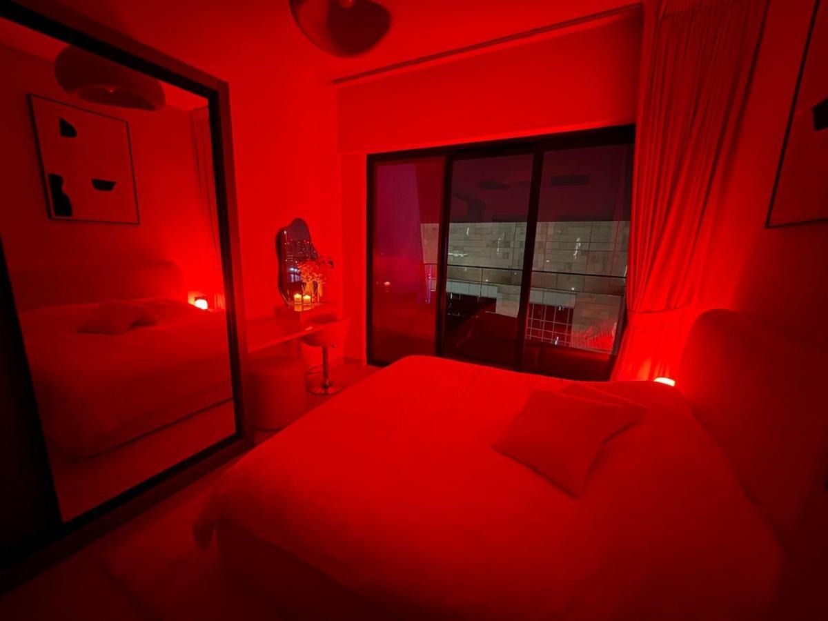 Elegant & Luxury 2Br Apartment Burj And Canal View Sabkhah المظهر الخارجي الصورة